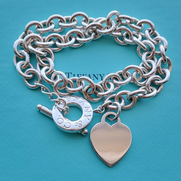 Retired Plain heart tag toggle necklace - Picture 2 of 9